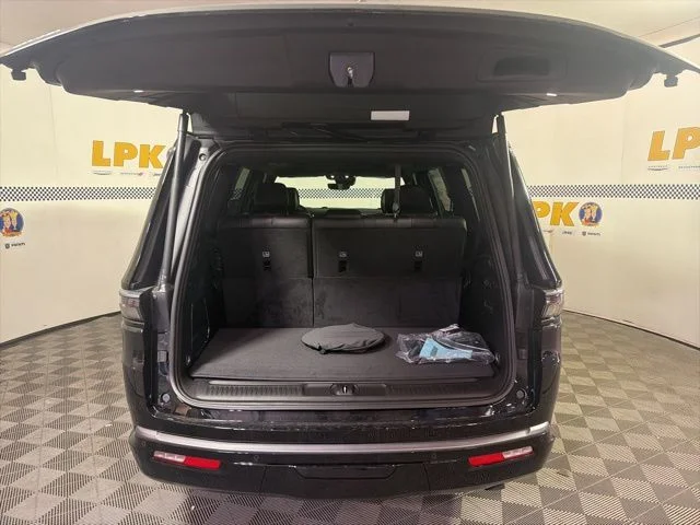 New 2026 High Gloss Black Exterior Paint Jeep Grand Wagoneer image 34