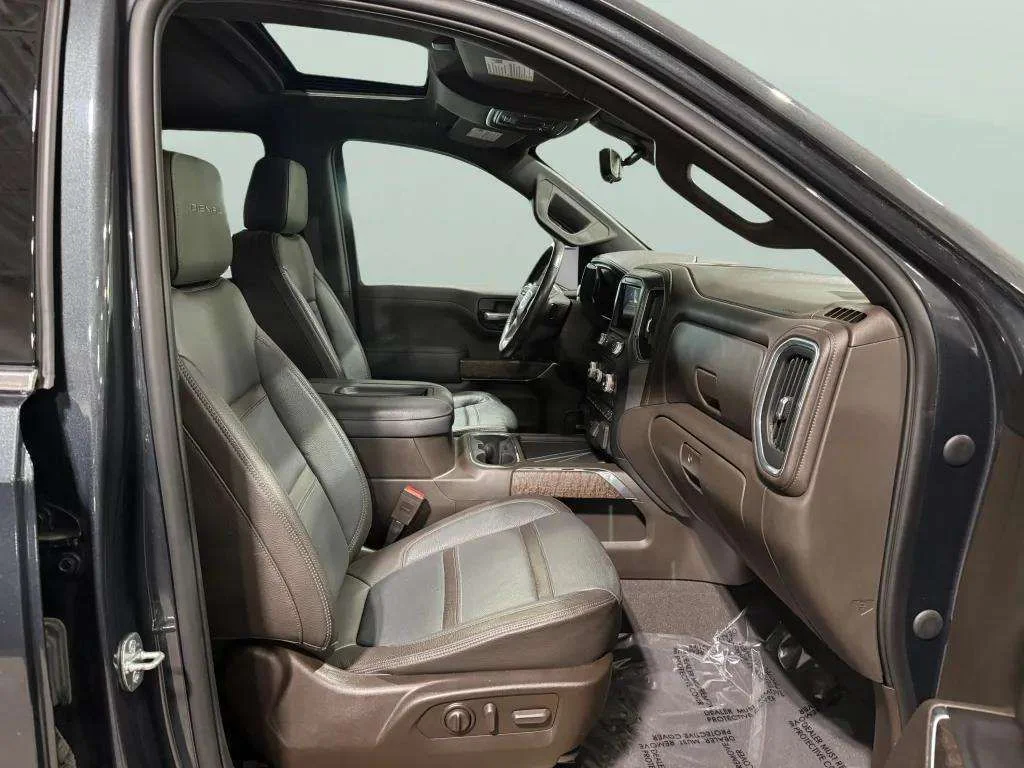 Used 2021 Green GMC Denali image 27