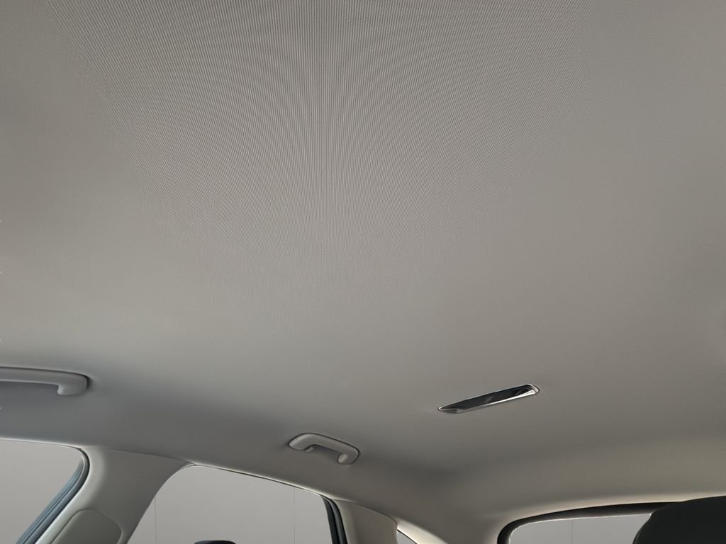 2026 GENESIS GV70 Standard - Photo 32