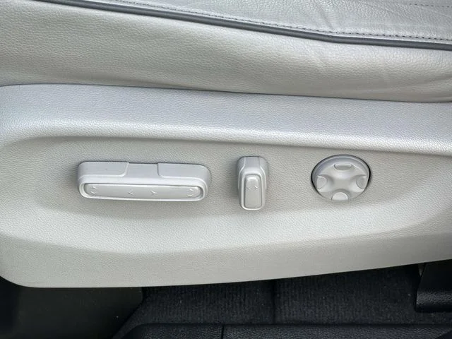 2024 Honda Odyssey Elite - Photo 18