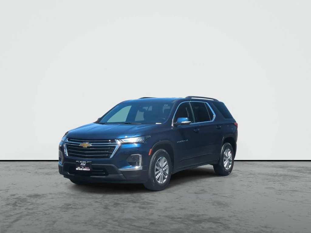 Used 2023 Northsky Blue Metallic Chevrolet LT Cloth image 4
