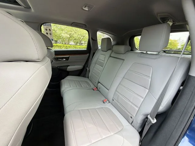 Used 2018  Honda Touring image 23