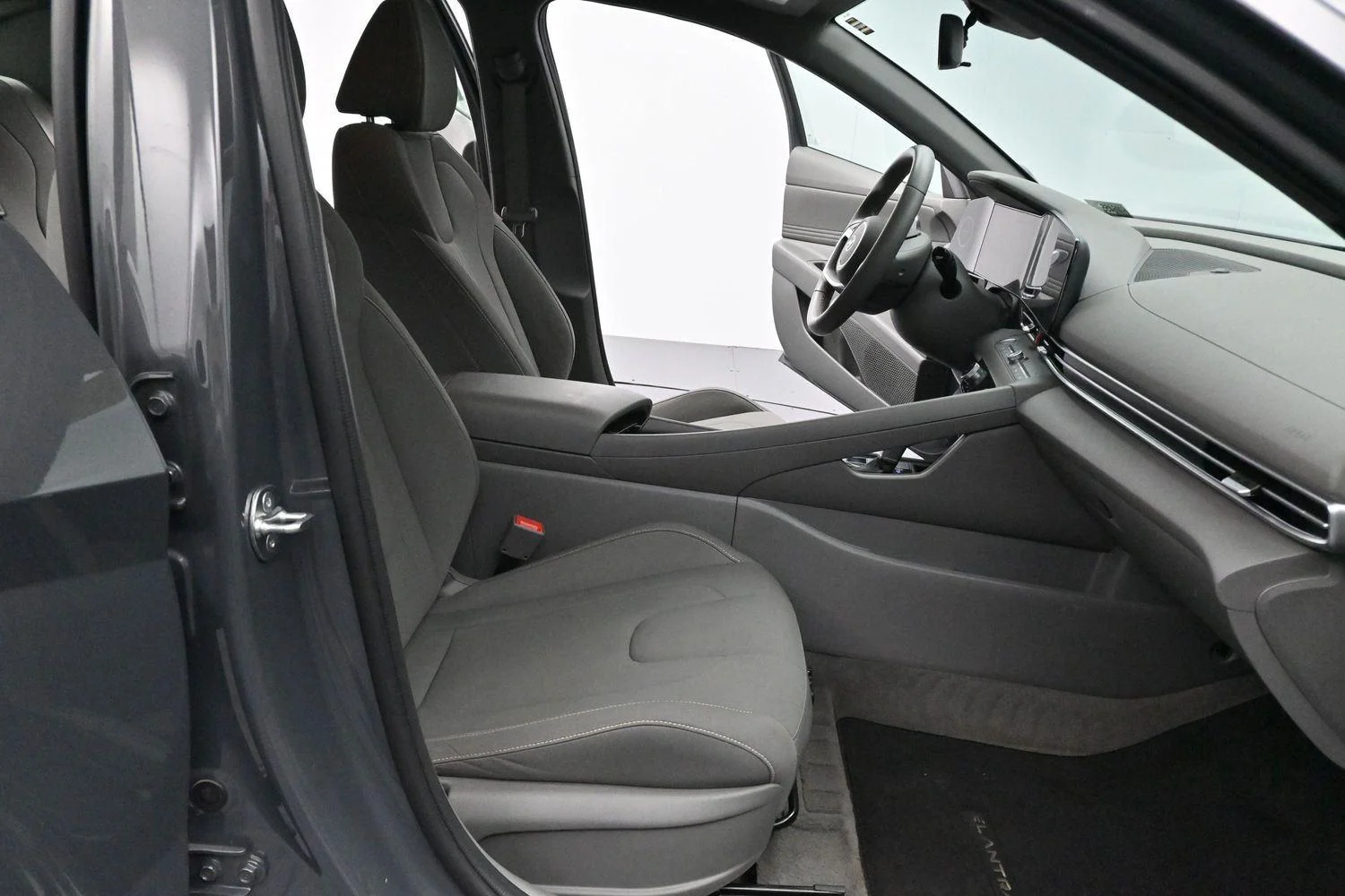 Used 2024 Ecotronic Gray Hyundai SEL image 31