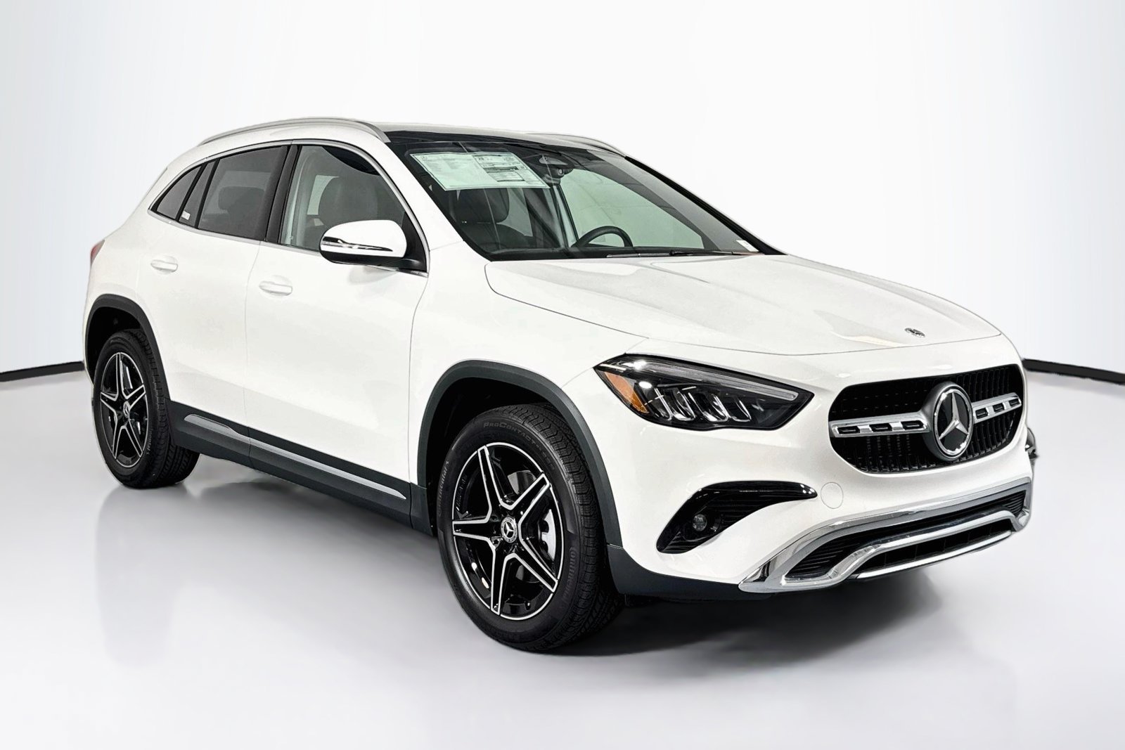 New 2026 Polar White Mercedes-Benz GLA 250 image 3