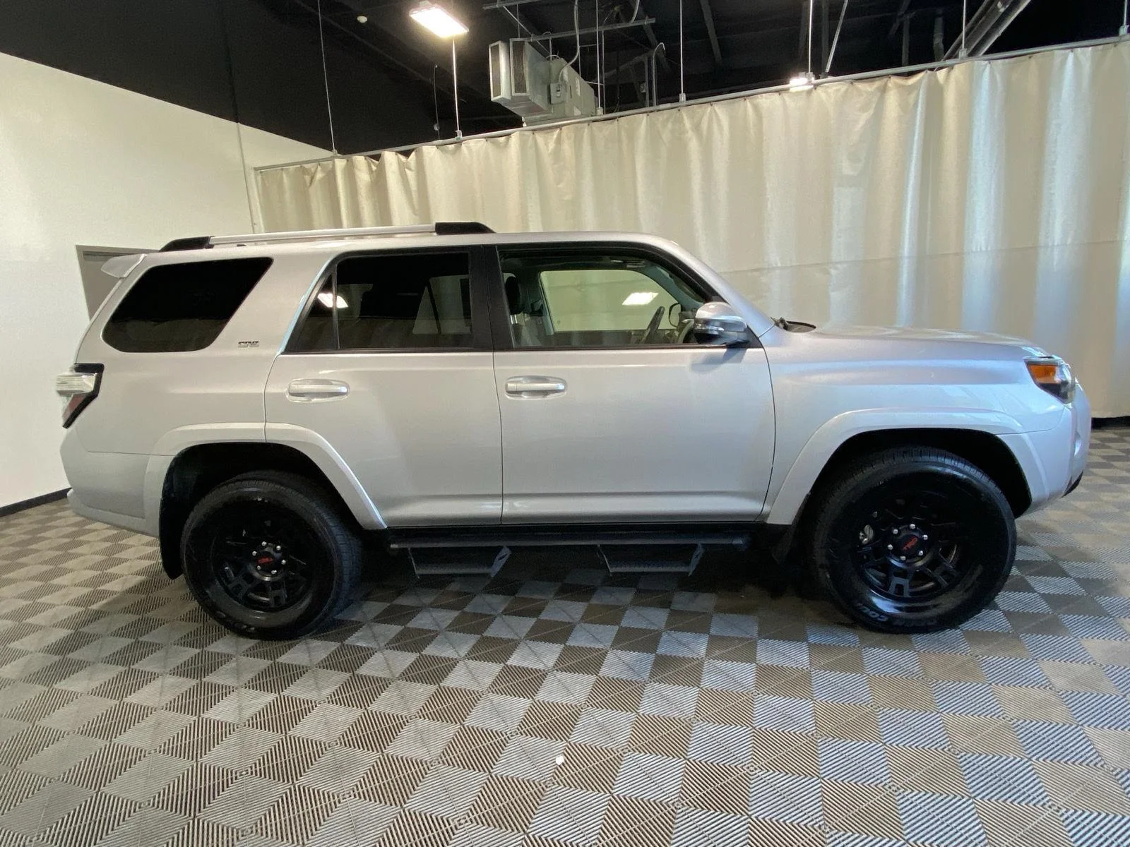 Used 2021 Classic Silver Metallic Toyota  image 8