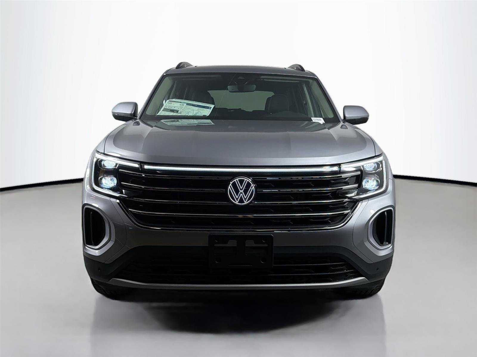 New 2026 Silver Mist Metallic Volkswagen 2.0T SE w/Technology image 2