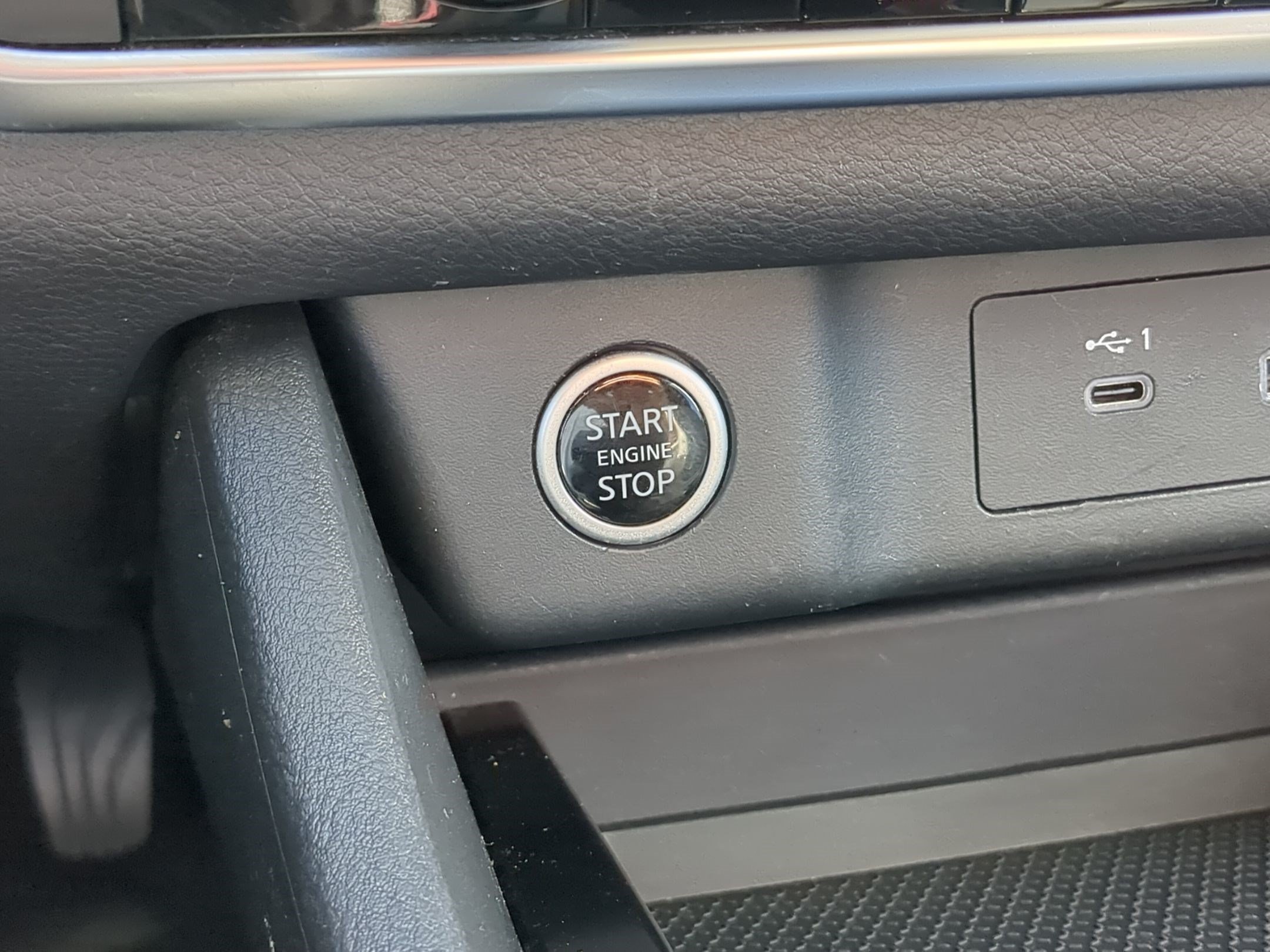 Certified Used 2023 Scarlet Ember Tintcoat Nissan SV image 18