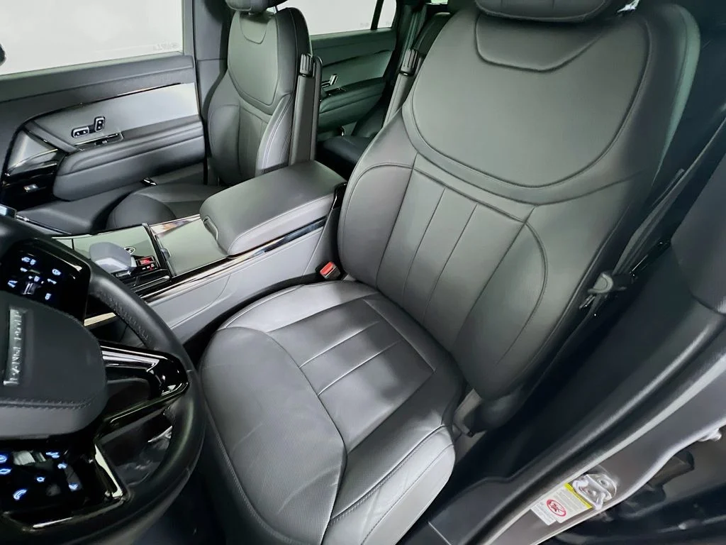 Used 2024 Eiger Gray Metallic Land Rover Dynamic SE image 22