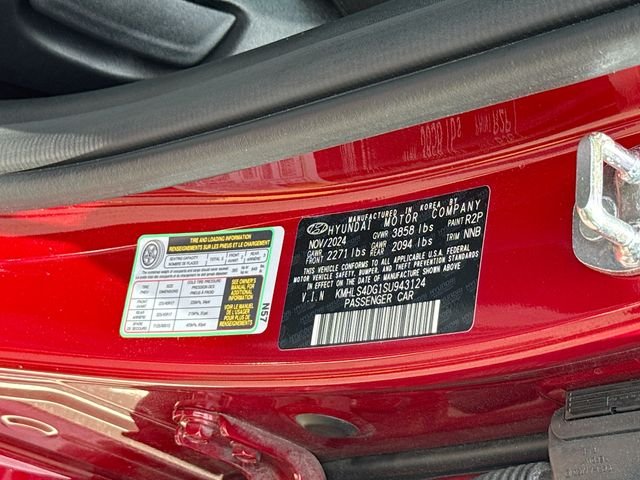Used 2025 Red Hyundai SEL Convenience image 30