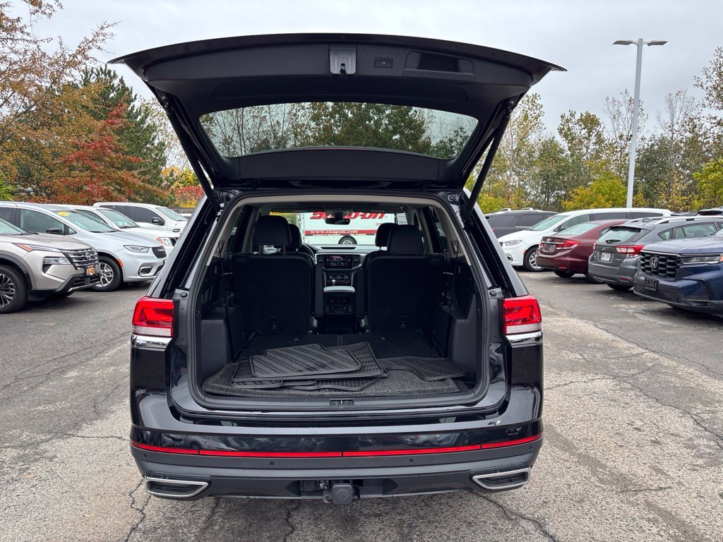 Used 2023  Volkswagen SEL image 7