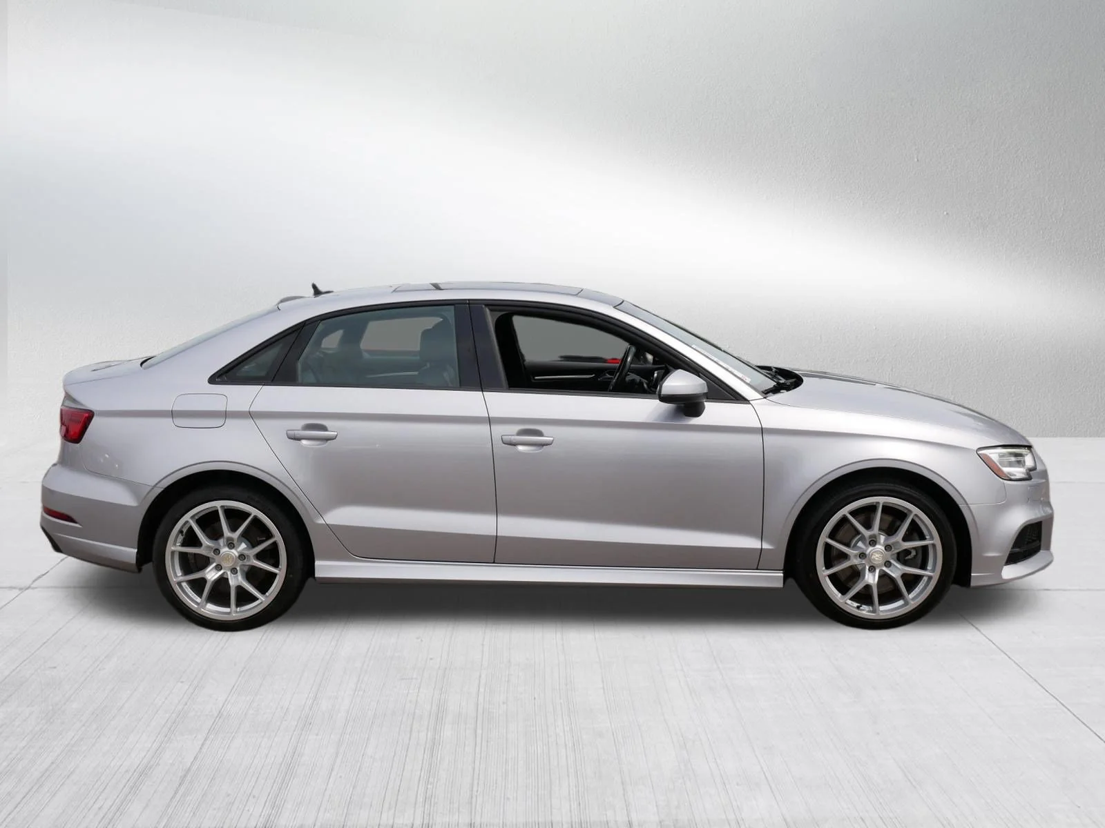 Used 2020 Silver Audi S line Premium image 8