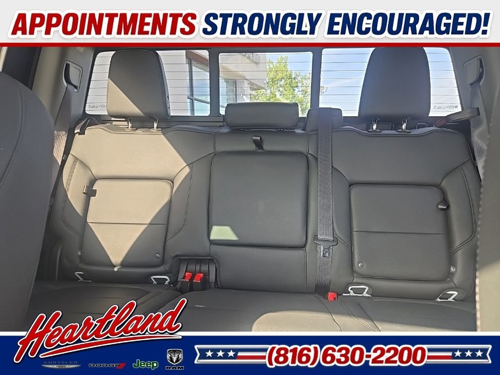 Used 2022 White Chevrolet LTZ image 39