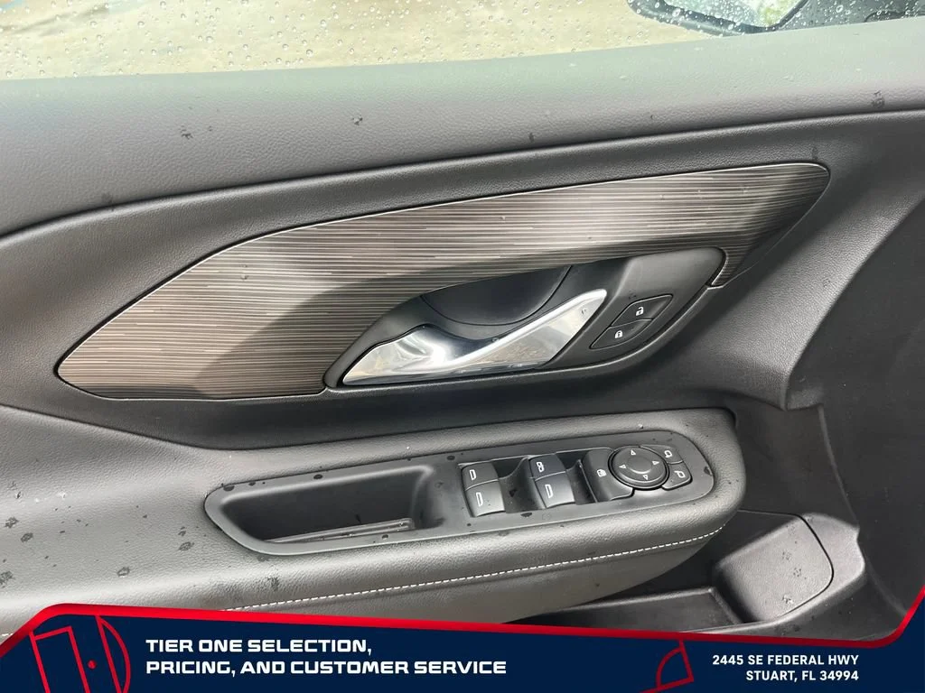 Used 2024 Summit White GMC SLE image 23