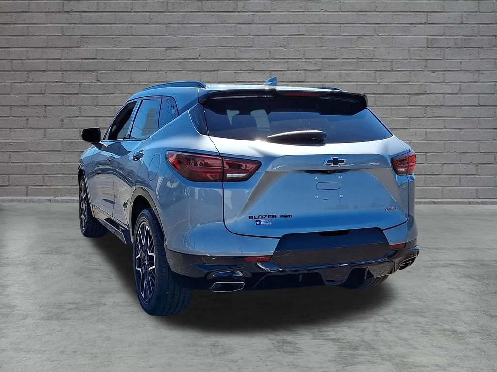 Used 2023 Sterling Gray Metallic Chevrolet RS image 9