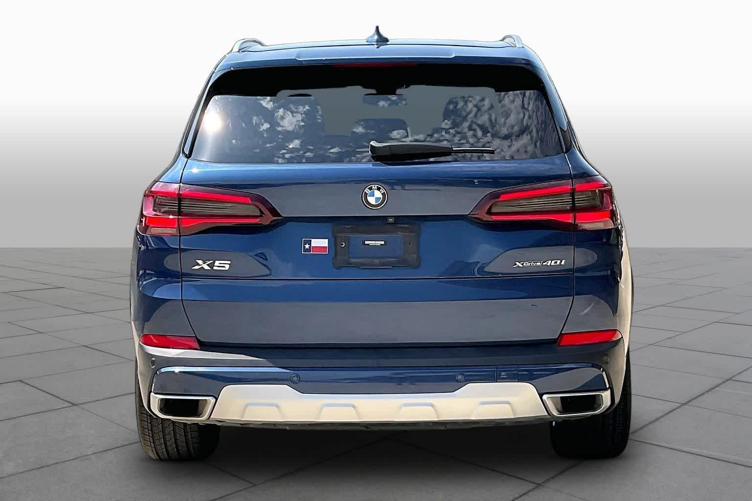Used 2023 Phytonic Blue Metallic BMW xDrive40i image 5