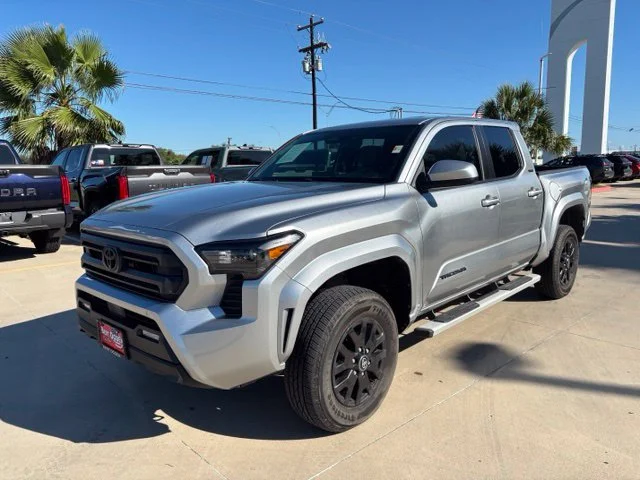 Used 2025 Silver Toyota SR5 image 3