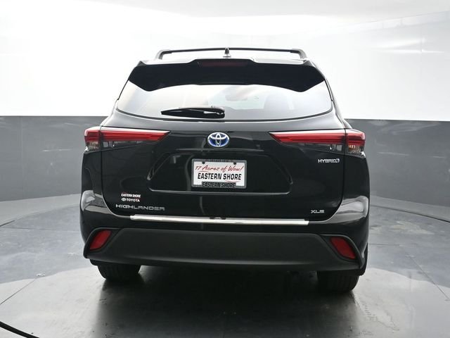 Used 2021 Black Toyota XLE image 6