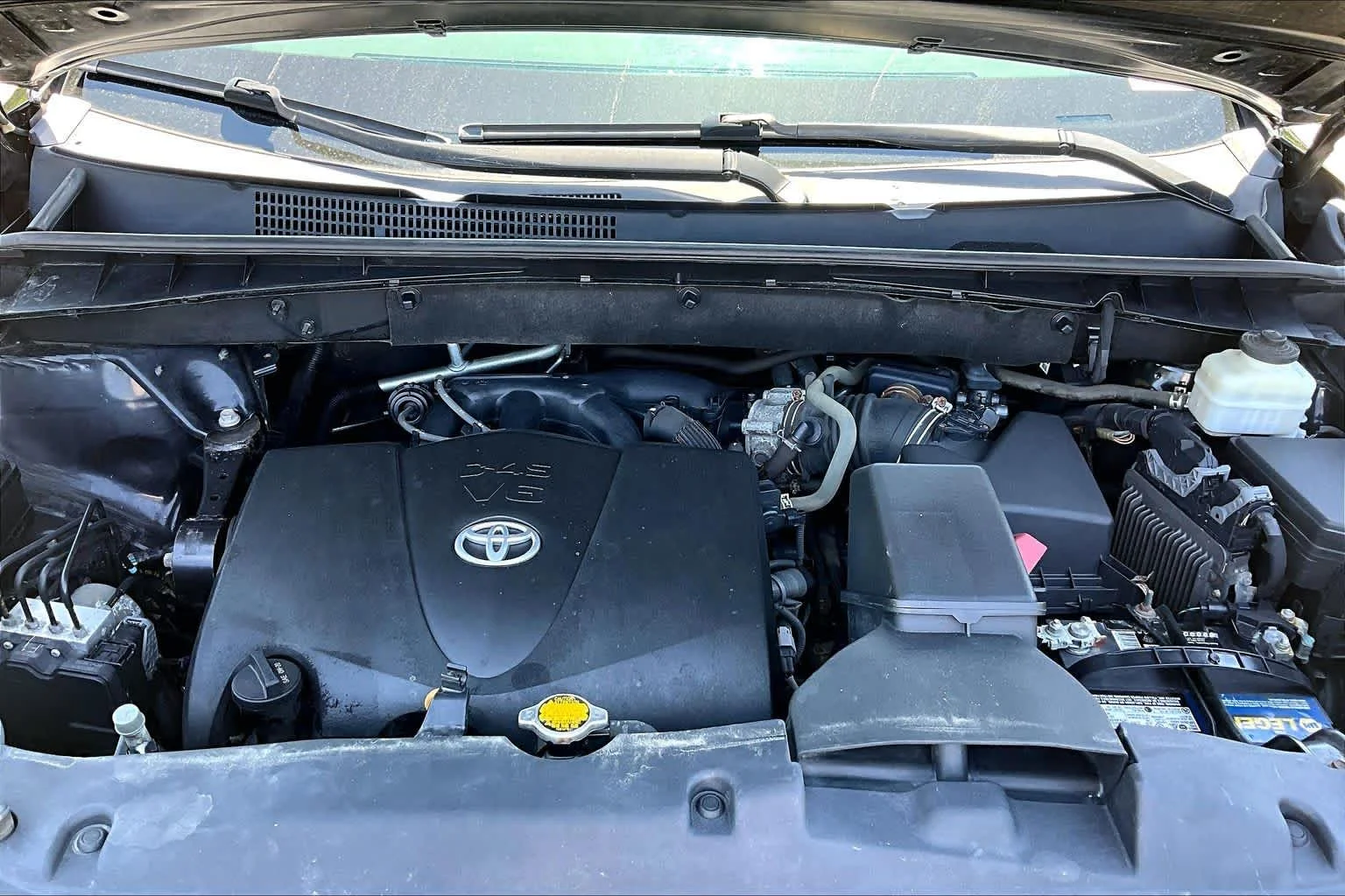 Used 2017 Midnight Black Metallic Toyota XLE image 30