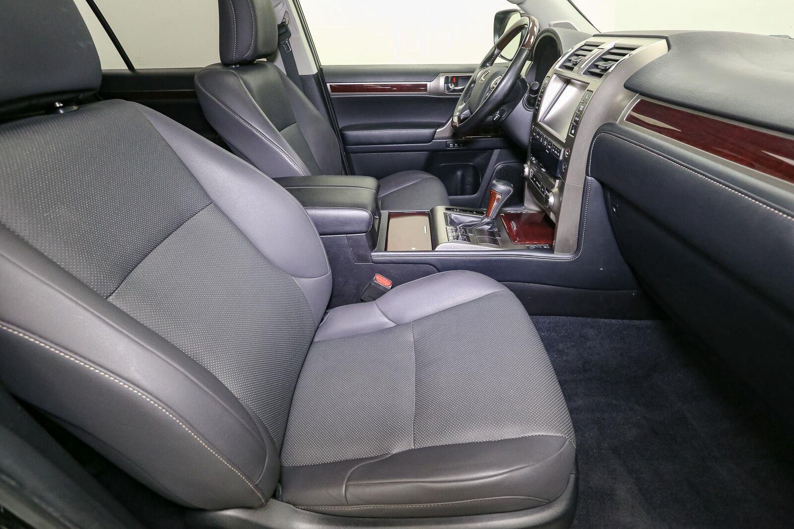 Used 2019 Black Onyx Lexus GX 460 Premium image 16