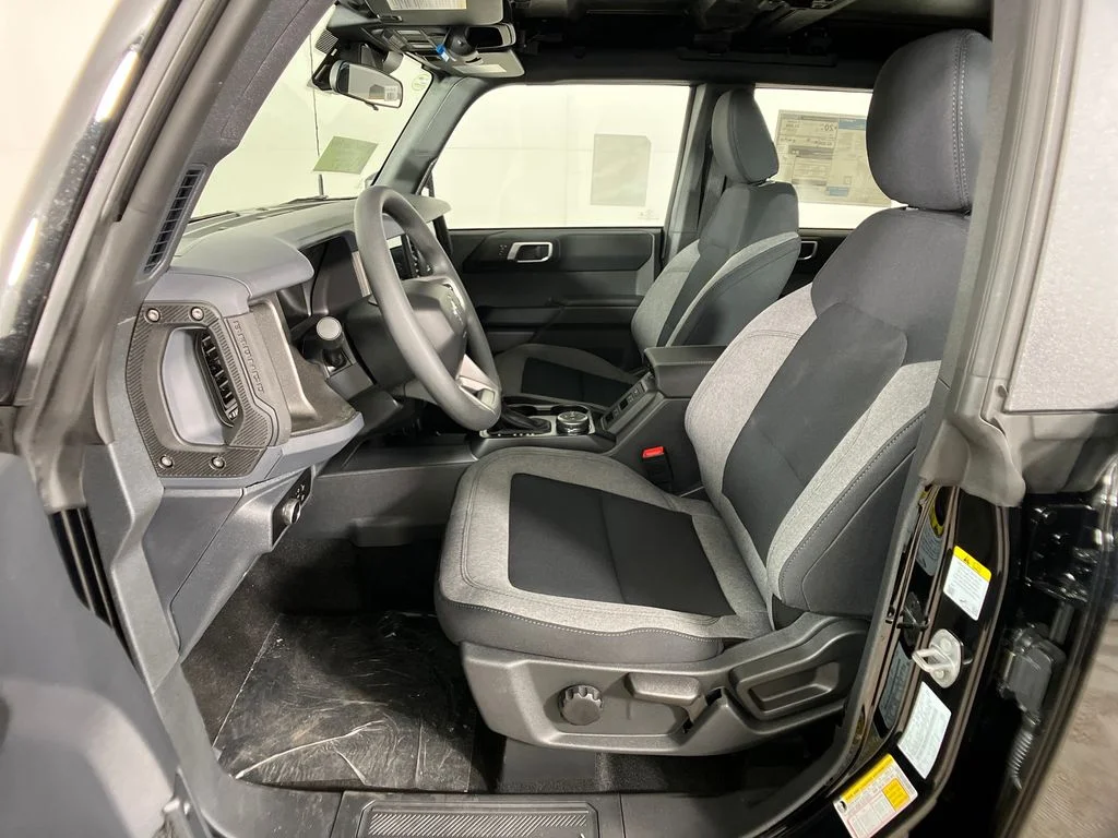 2025 Ford Bronco 4-Door Base - Photo 28