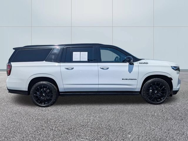 Used 2023 Summit White Chevrolet High Country image 5