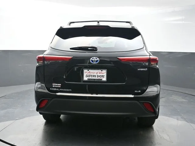 Used 2021 Black Toyota XLE image 6