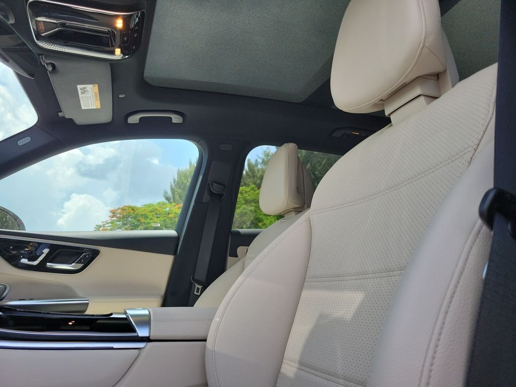 New 2027 MANUFAKTUR Alpine Grey Mercedes-Benz GLC 300 image 20