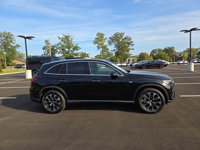 New 2025 Black Mercedes-Benz GLC350 image 2