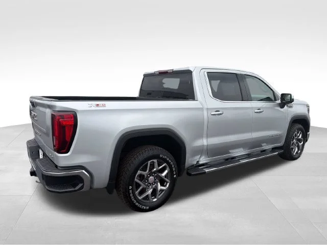 Used 2022 QUICKSILVER METALLIC GMC SLT image 6