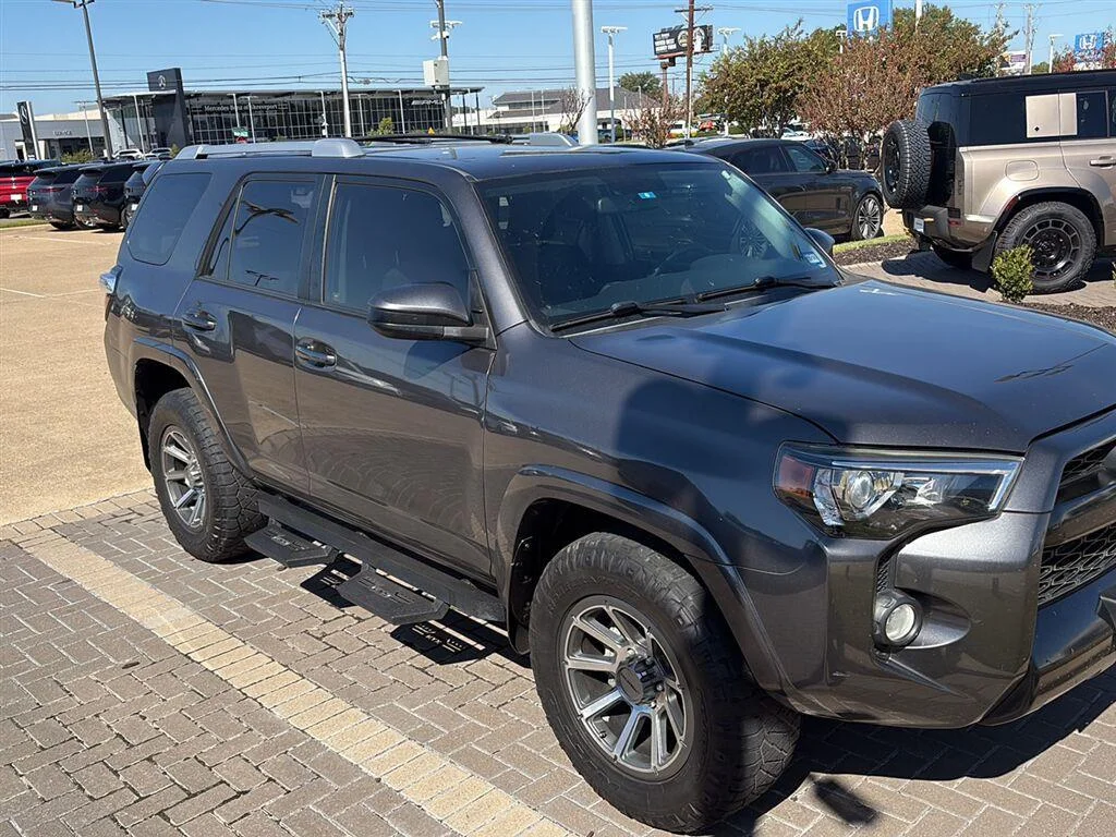 Used 2018 MAGNETIC GRAY METALLIC TOYOTA  image 2