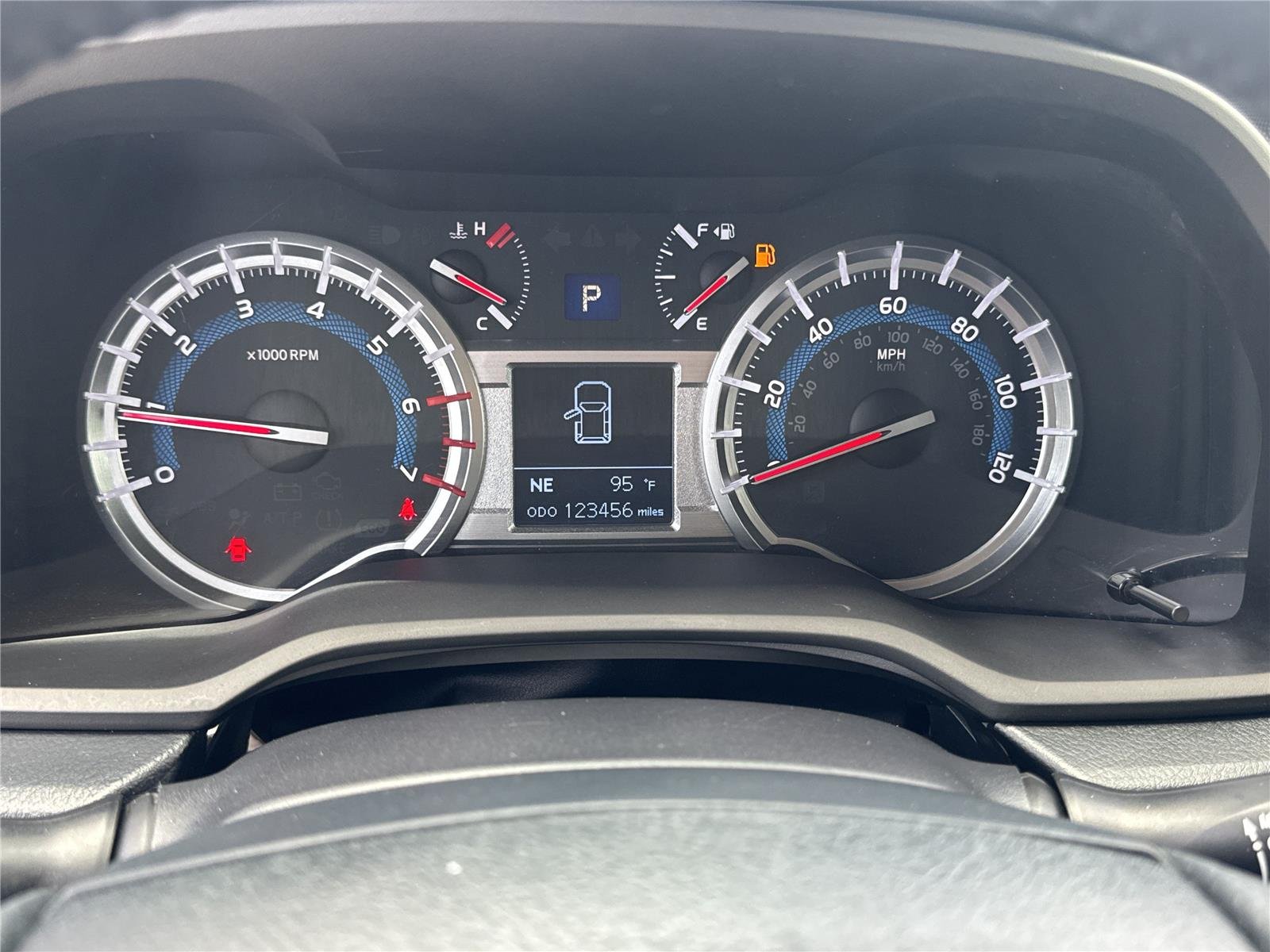 Used 2018 Super White Toyota SR5 Premium image 12