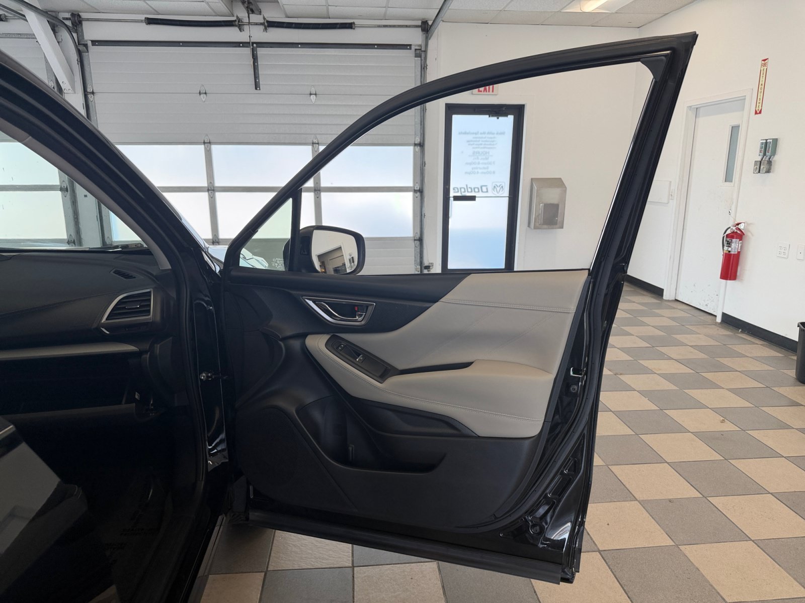 Used 2019 Crystal Black Silica Subaru Limited image 32