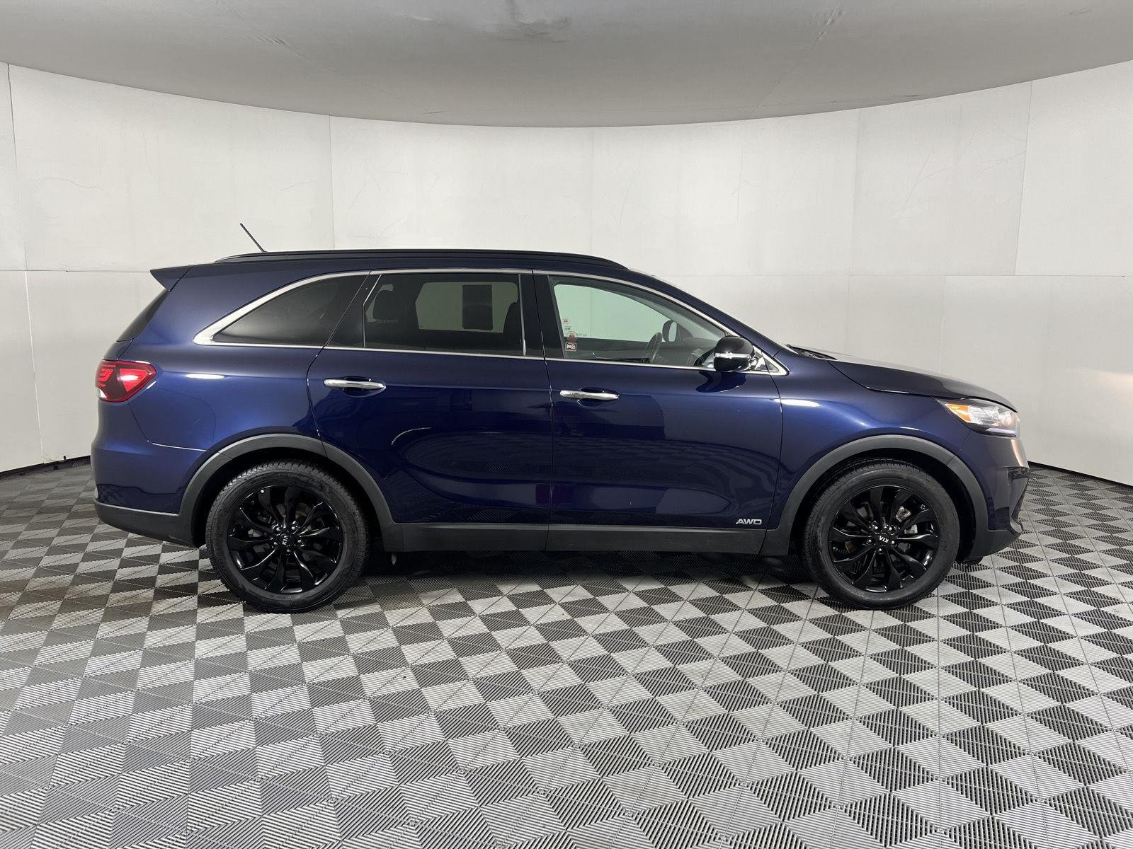 Used 2019 Imperial Blue Kia S V6 image 43
