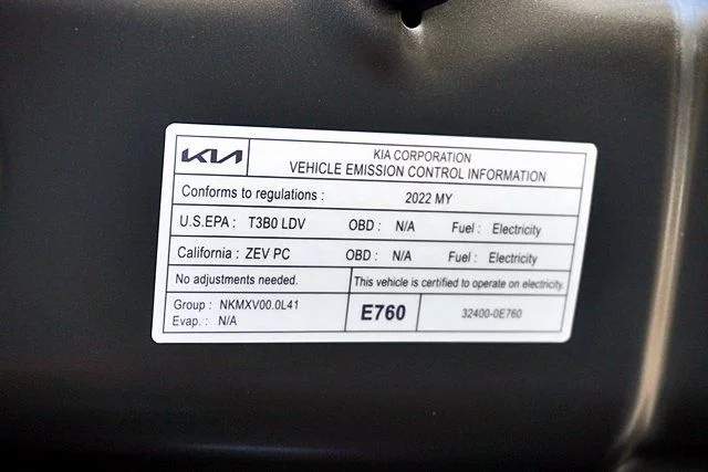 Used 2022 Gray Kia EX Premium image 36