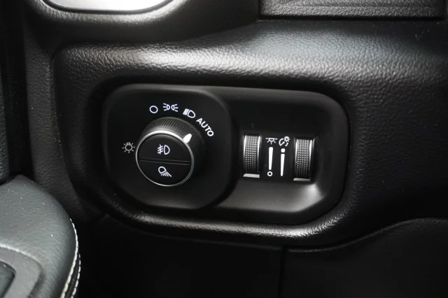 Used 2025 BLACK Ram Laramie image 27