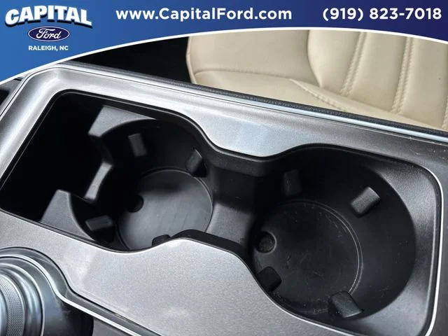 Used 2023 White Ford SEL image 31