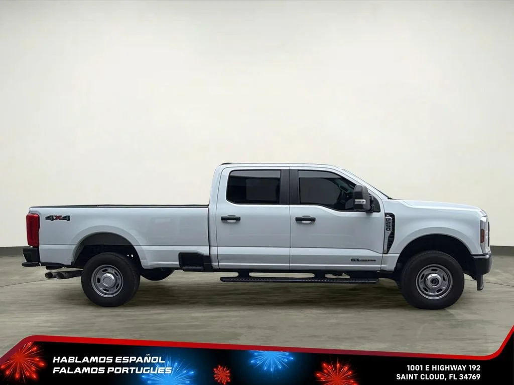 Used 2025 White Ford XL image 7