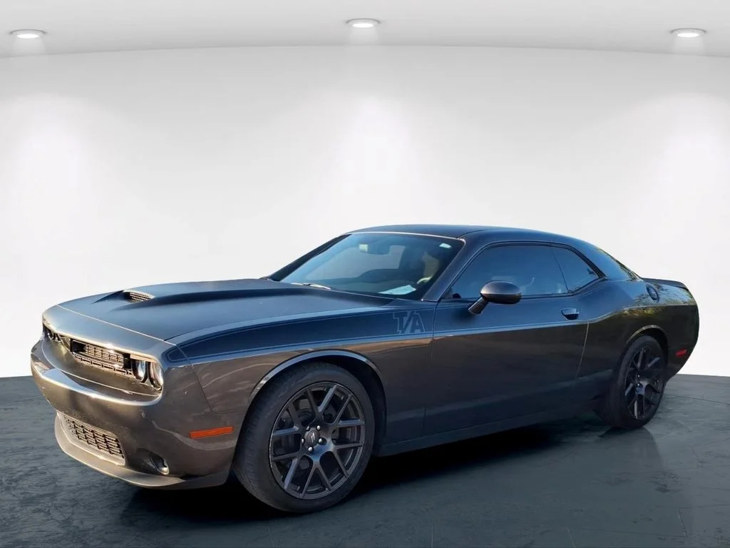 Used 2018 Gray Dodge R/T image 4