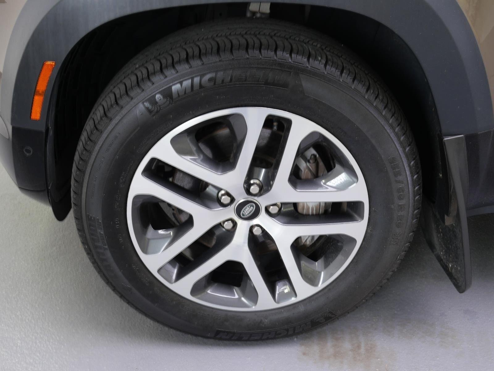 Used 2022 Gondwana Stone Metallic Land Rover X-Dynamic HSE image 13
