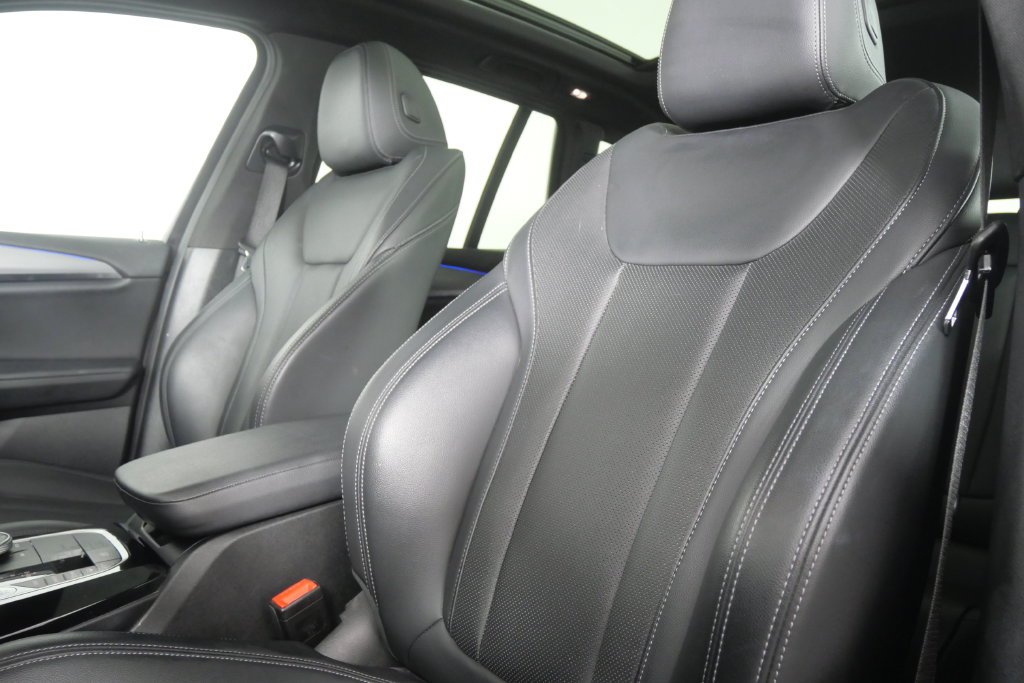 Used 2023 Gray Metallic BMW xDrive30i image 11