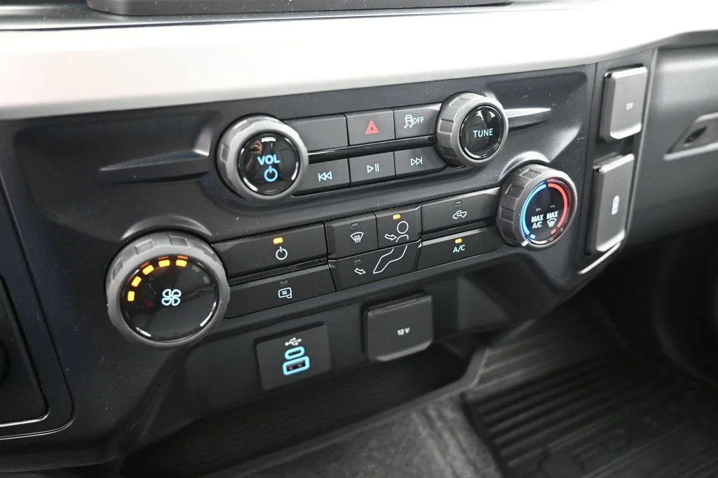 New 2026 Oxford White Ford XL image 14