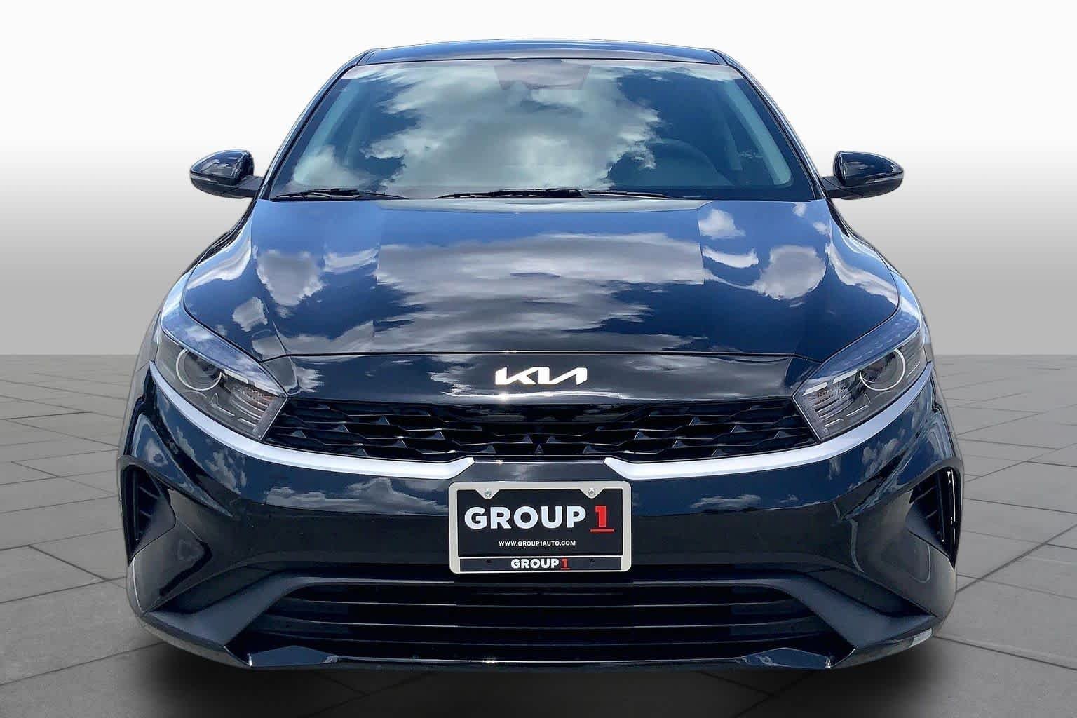 Used 2024 Aurora Black Kia LXS image 4