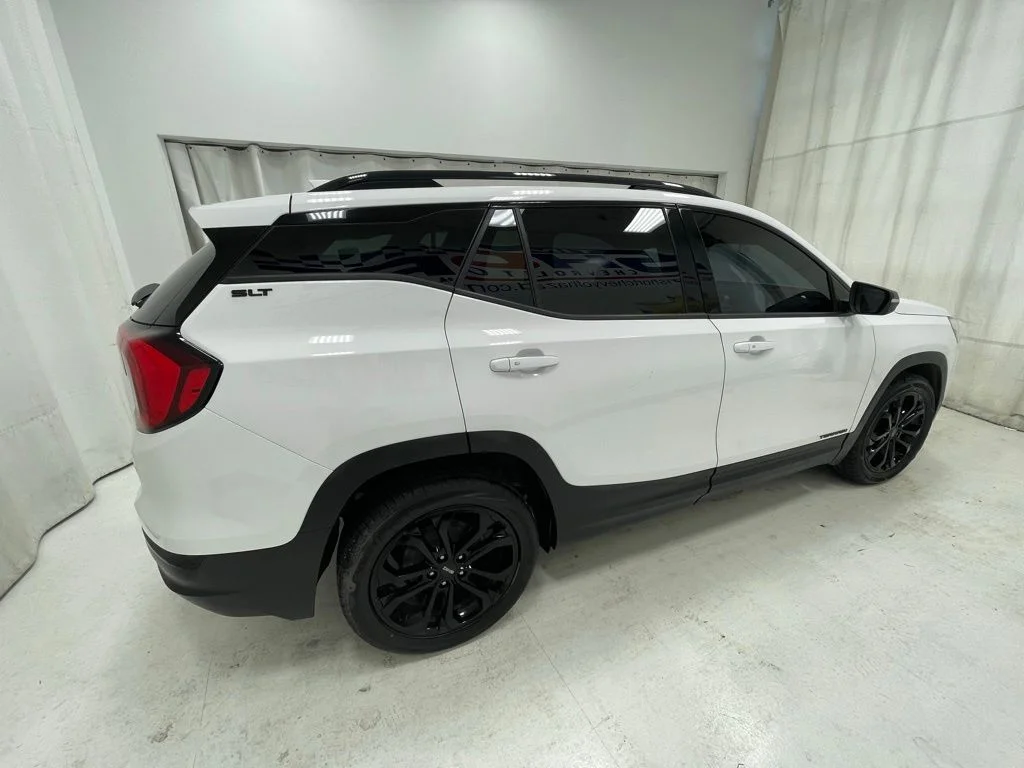 Used 2020 White GMC SLT image 4