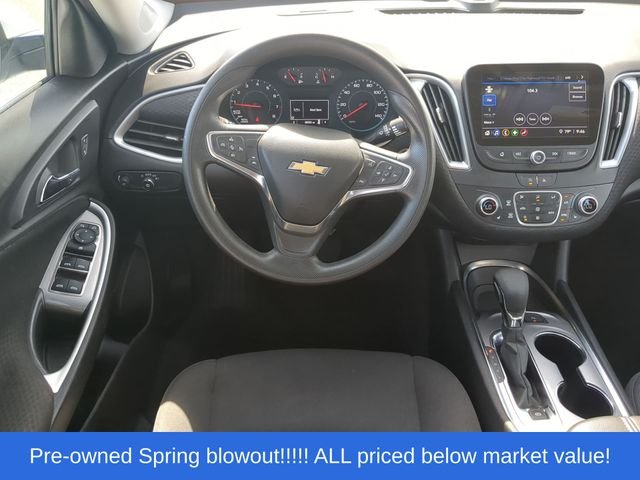 Used 2025 White Chevrolet LT image 38