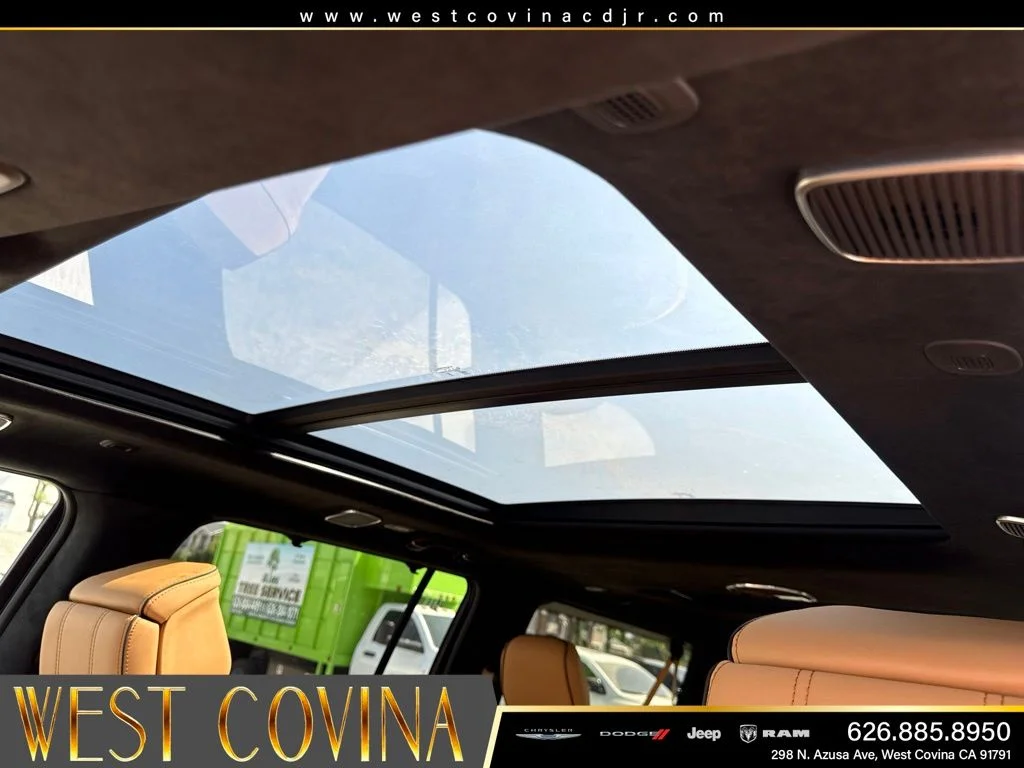 New 2026 High Gloss Black Jeep Summit Reserve image 17