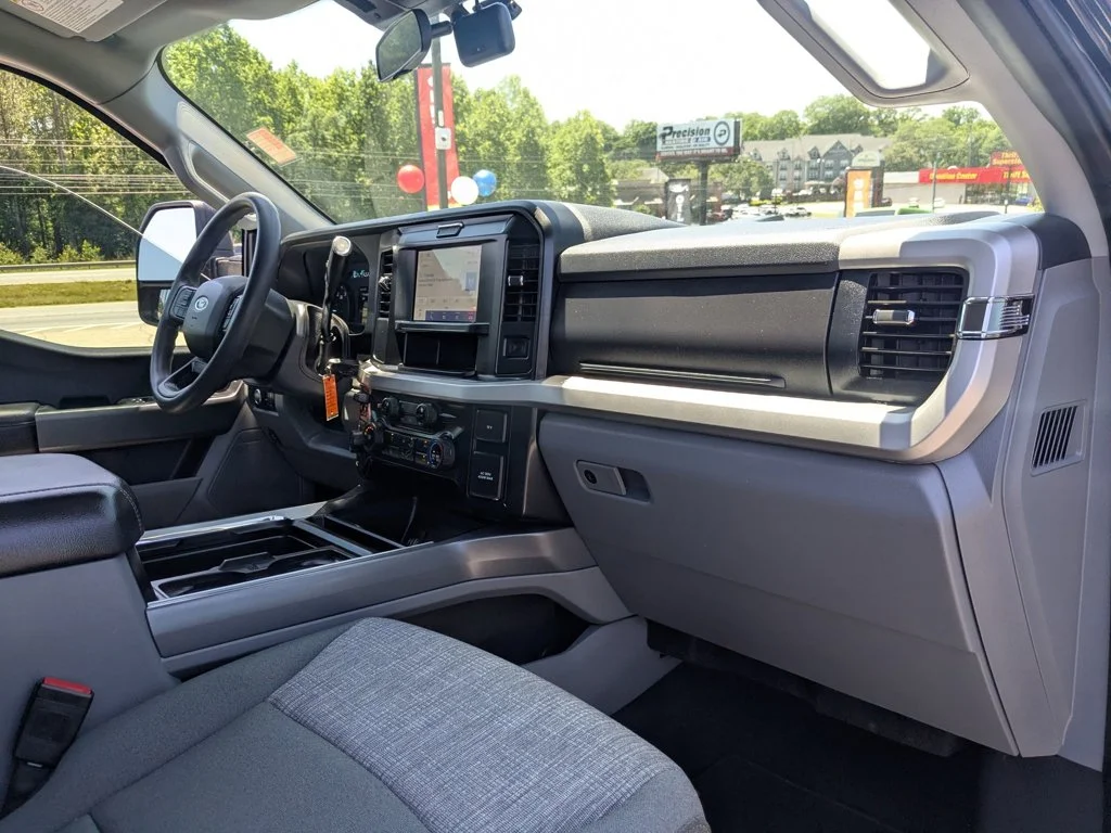 Used 2025  Ford XLT image 24
