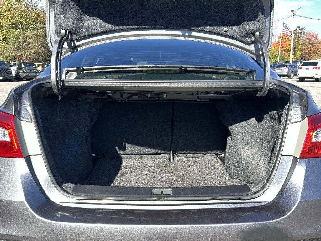 Used 2019 Gray Nissan SV image 11