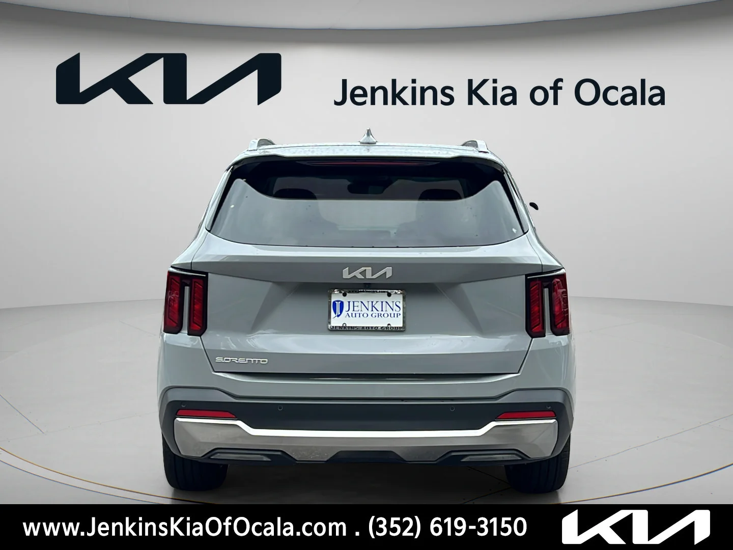 Used 2025 Wolf Gray Kia EX image 4