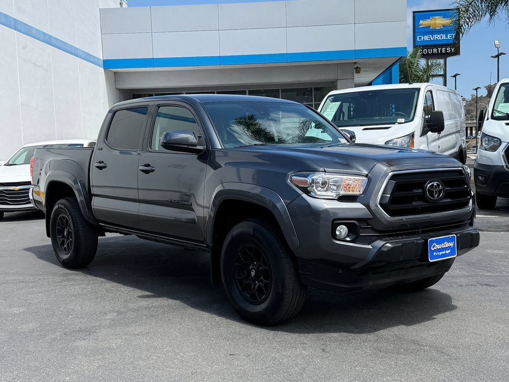 Used 2022 Gray Toyota SR5 image 5