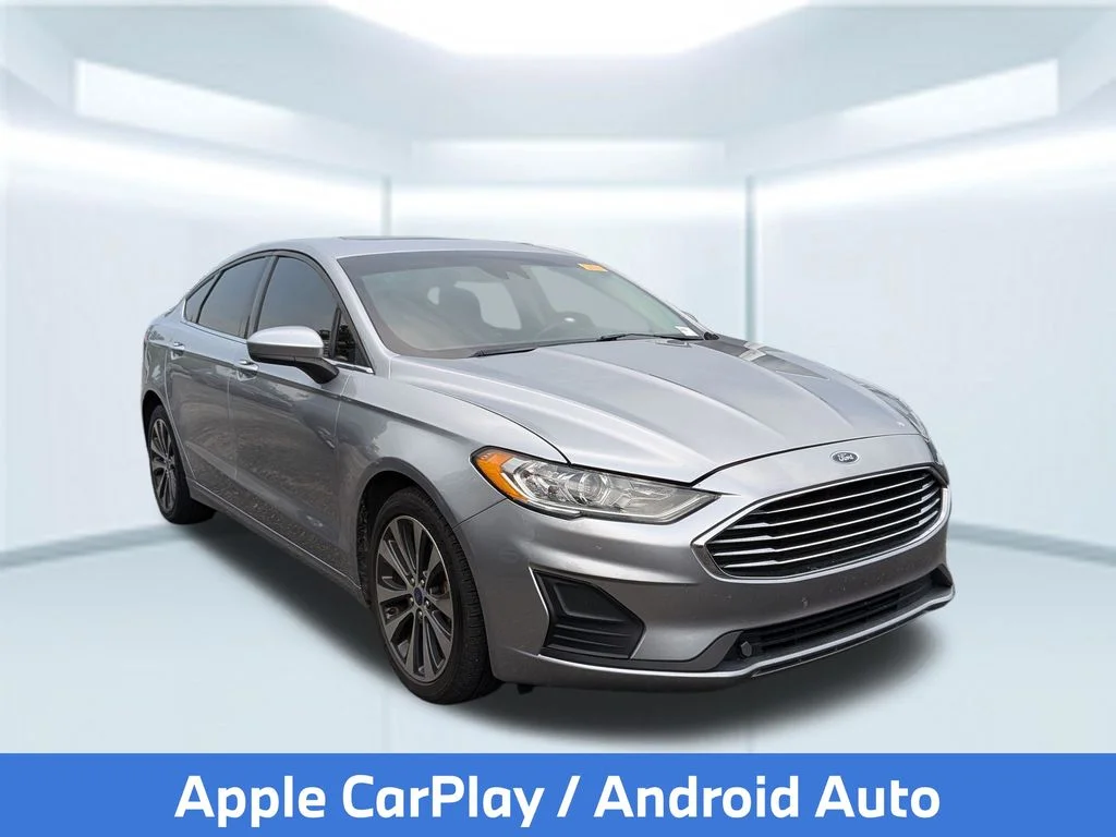 Used 2020 Silver Ford SE image 6